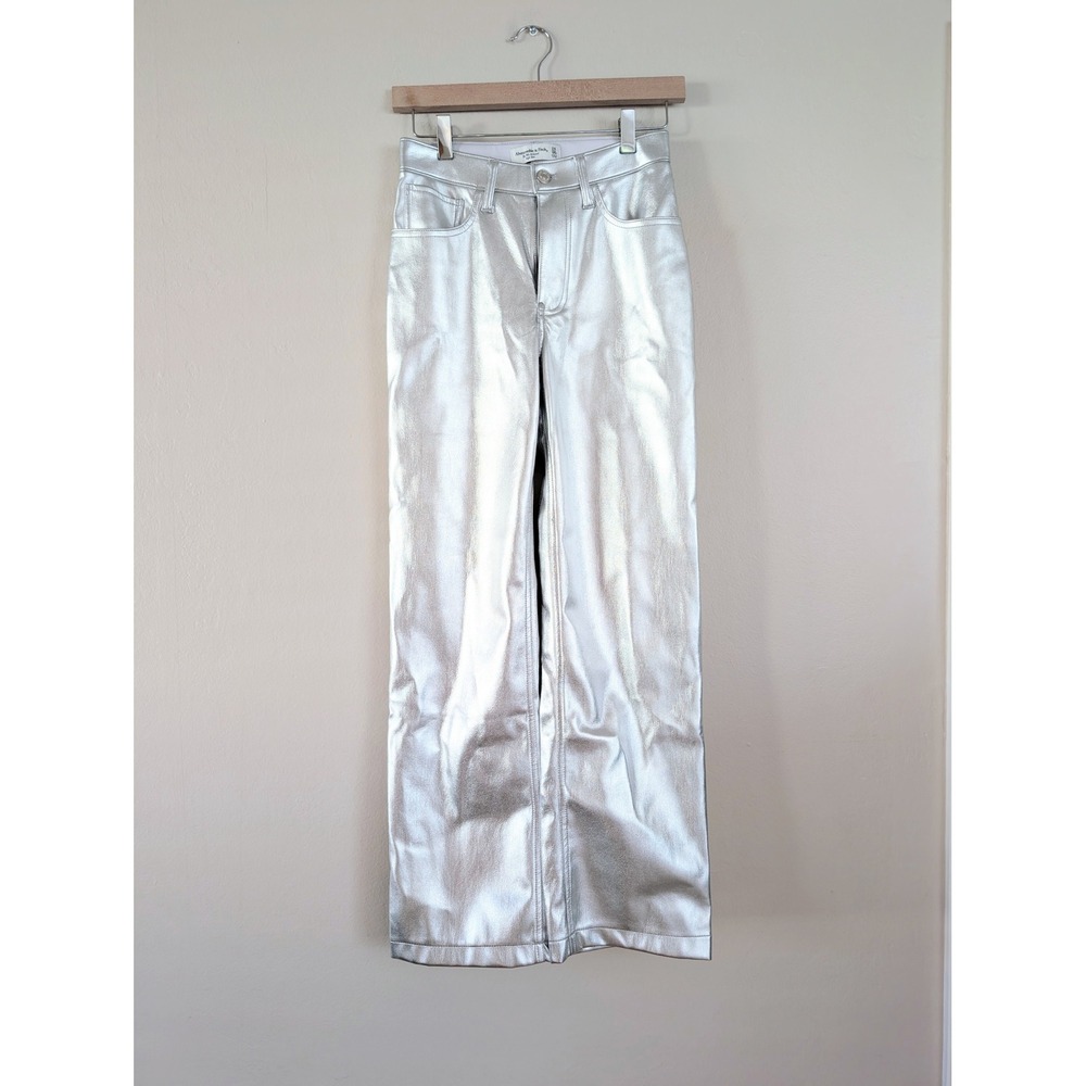Abercrombie & Fitch 90s High Rise Metallic Vegan Leather Pant 24 / 00S Festival